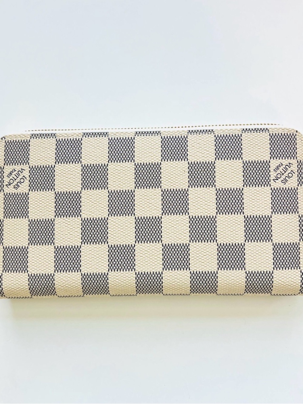 Brand New White And Gray Checked Wallet Includes Box And Dust Bag - Picture 5 of 6